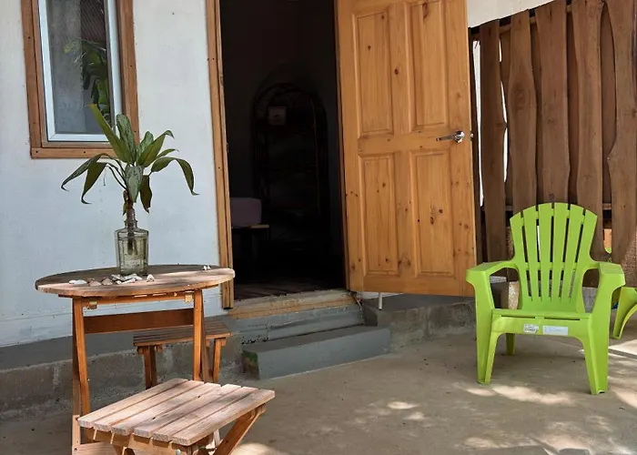 Noni Garden #2 Homestay Tamarindo