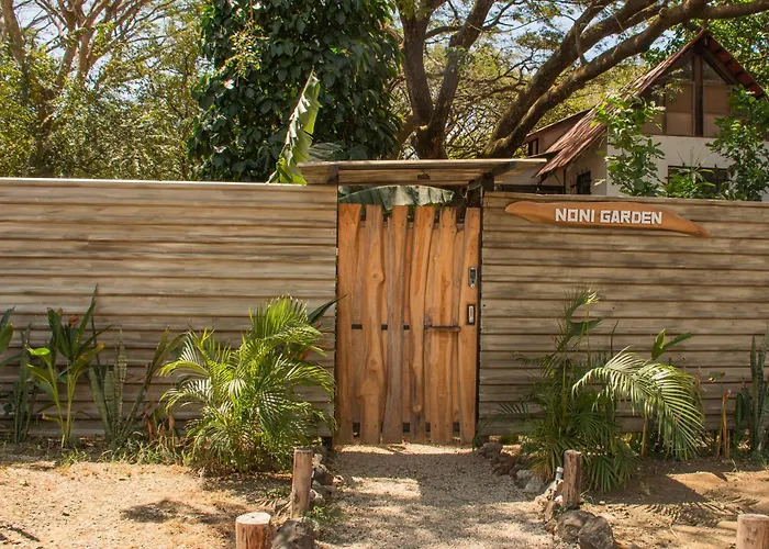 Homestay Noni Garden #2 *